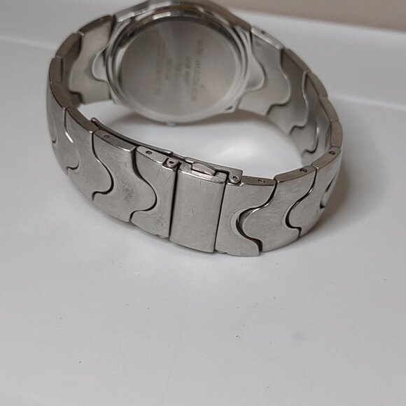 7 Inch Heavy Armitron Watch With Blue Dial - Picture 5 of 13